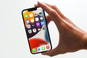 iphone 13 review 2022