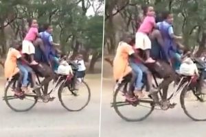 Viral Video: Man Rides Bicycle With Nine Children Onboard, Internet Blames Him For Overpopulation