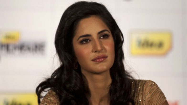 Katrina Kaif Angrily Scolds Paps for Following Her, Says ‘Agar Aap Aise Karenge Na…’ (Watch Video)