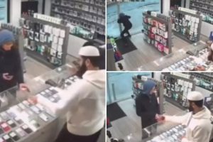 Failed Robbery Attempt! Thief Steals Smart Phone and Tries To Run Away With It, Gets Stopped By Jammed Door in Viral Video