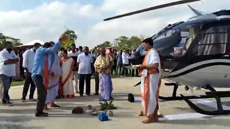 Helicopter ‘Vahan Puja’! Telangana Businessman Boinpally Srinivas Rao Takes Chopper to Temple For Puja Rituals (Watch Viral Video)