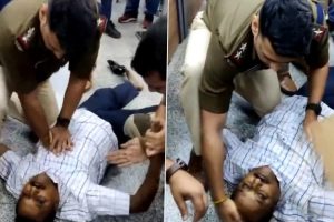 CISF Personnel Performs CPR on Passenger at Ahmedabad Airport, Saves His Life (Watch Video)