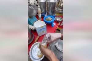 Bizarre! Pani Puri Served With Ice Cream in Jaipur, Viral Video of Weird Food Combo Disgusts Netizens