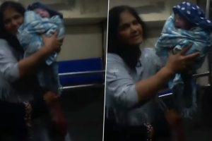 Baby Delivered in Mumbai Local Video: Pregnant Woman Gives Birth On Local Train With Elderly Lady’s Help