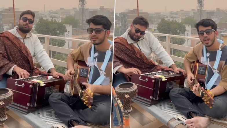 ‘Khansi Bani Qawwali’: Musician Nibhay Garg and Vasu Sharma Make Funny Version of ‘Tumhe Dillagi Bhool Jani Padegi’ Qawwali, Highlighting Air Pollution in Delhi