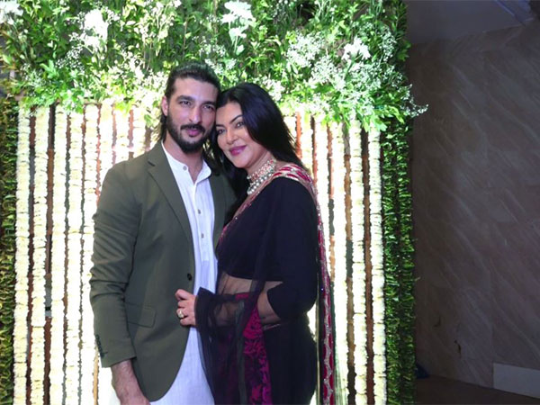 Sushmita Sen strikes a romantic pose with ex-boyfriend Rohman Shawl at Diwali party