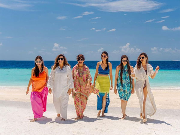 Parineeti Chopra shares pictures with mom, mom-in-law from her Maldives vacation