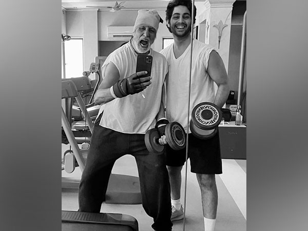 Amitabh Bachchan extends good wishes to grandson Agastya Nanda for ‘The Archies’