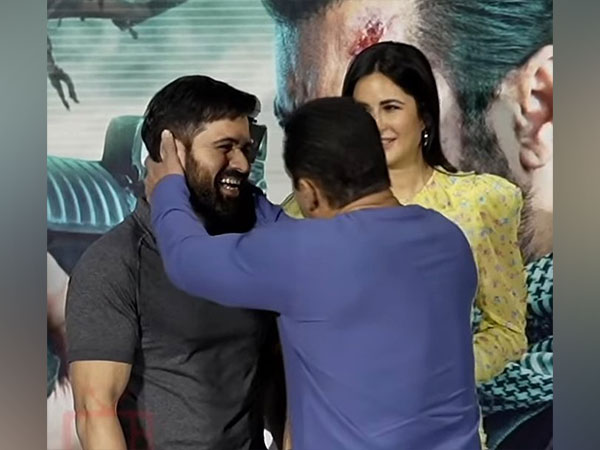 Salman Khan’s ‘kissing scene’ with Emraan Hashmi at ‘Tiger 3’ success event, video goes viral