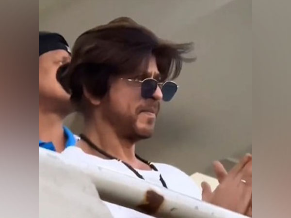 Shah Rukh Khan applauds Team India at WC Final