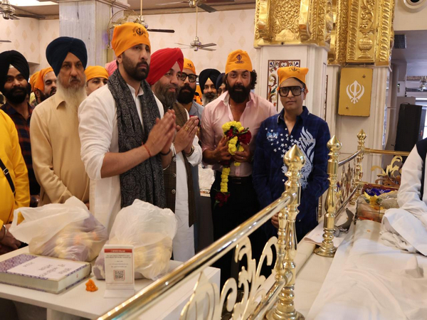 Ranbir, Bobby seeks blessings at Bangla Saheb Gurudwara following ‘Animal’ trailer launch in Delhi